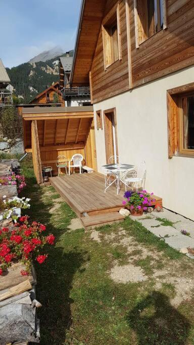 Chalet T3 Duplex Neuf Névache Exteriör bild